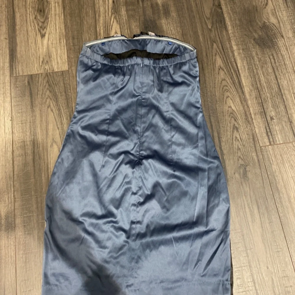 Small Ruffle Satin Dress - Picture 4 of 4